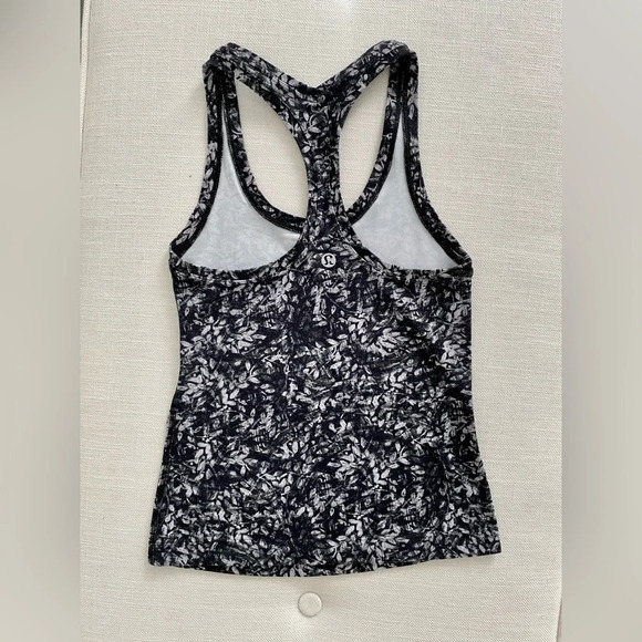 LULULEMON Cool Racerback Nulu Crop Tank Size 0 - Picture 4 of 6